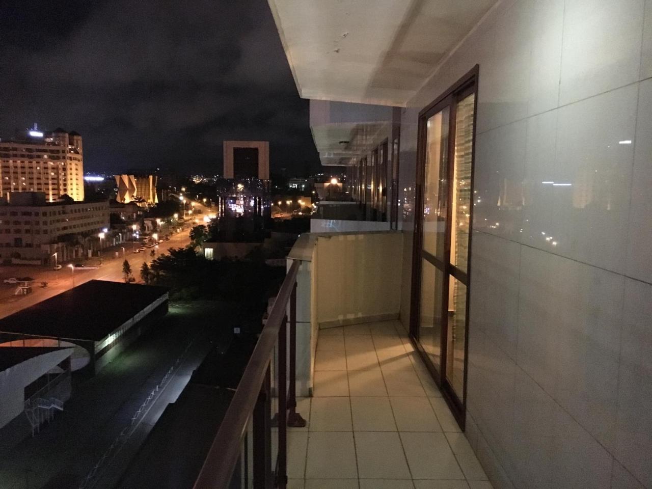 Djeug'Appart Hotel Yaoundé Екстериор снимка