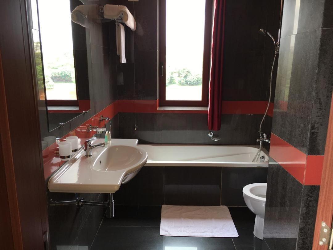 Djeug'Appart Hotel Yaoundé Екстериор снимка