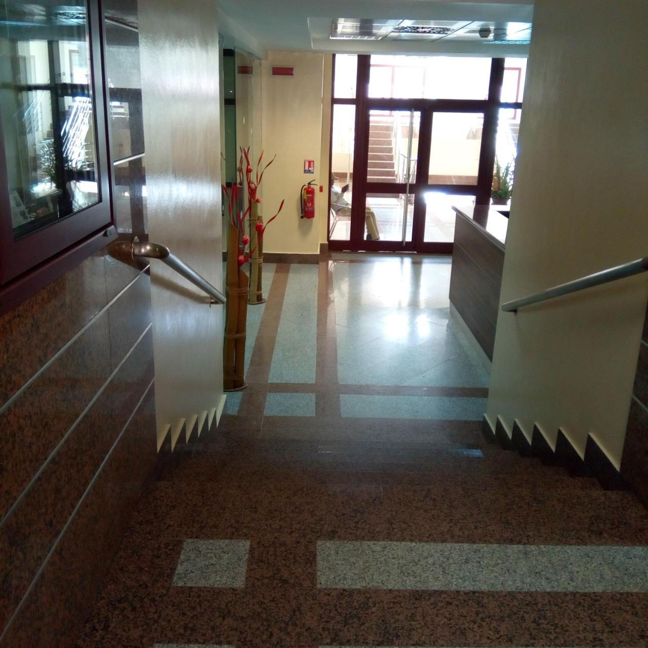 Djeug'Appart Hotel Yaoundé Екстериор снимка
