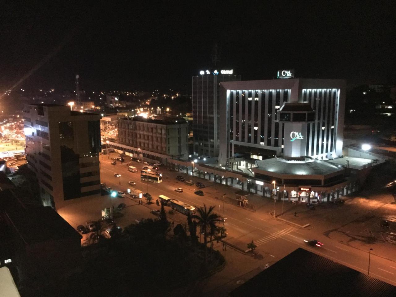 Djeug'Appart Hotel Yaoundé Екстериор снимка